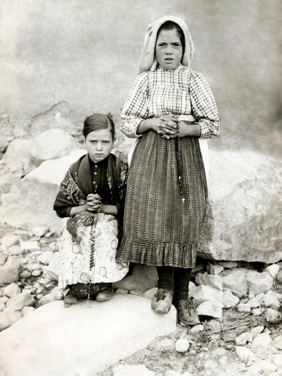 Picture post: the little shepherdesses of&nbsp;Fátima